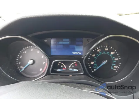 2014 Ford Focus Se z USA, uszkodzony, nr VIN 1FADP3K28EL404592